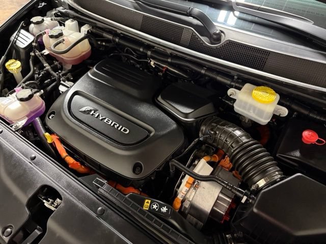 Used 2023 Chrysler Pacifica Touring-L FWD image 50