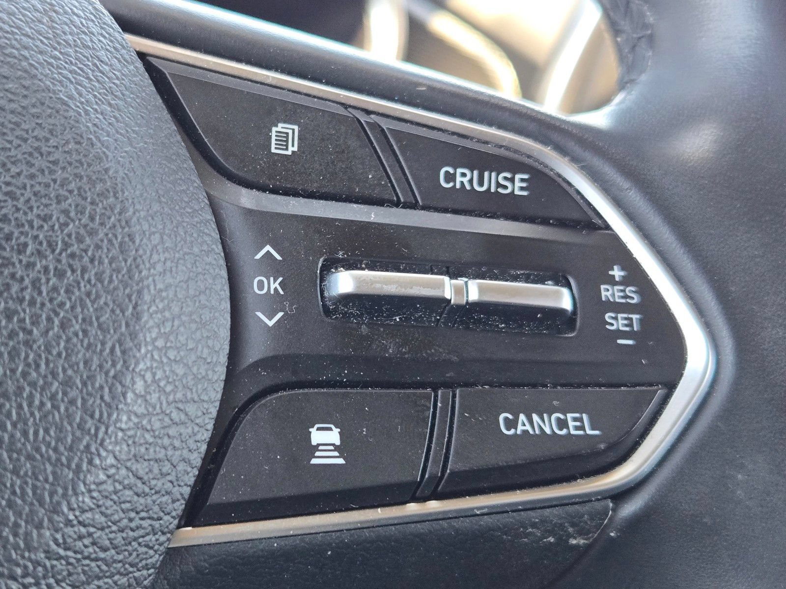 Used 2019 Hyundai Santa Fe SEL FWD image 23