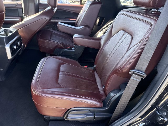 Used 2024 Ford Expedition Limited AWD/4WD image 15
