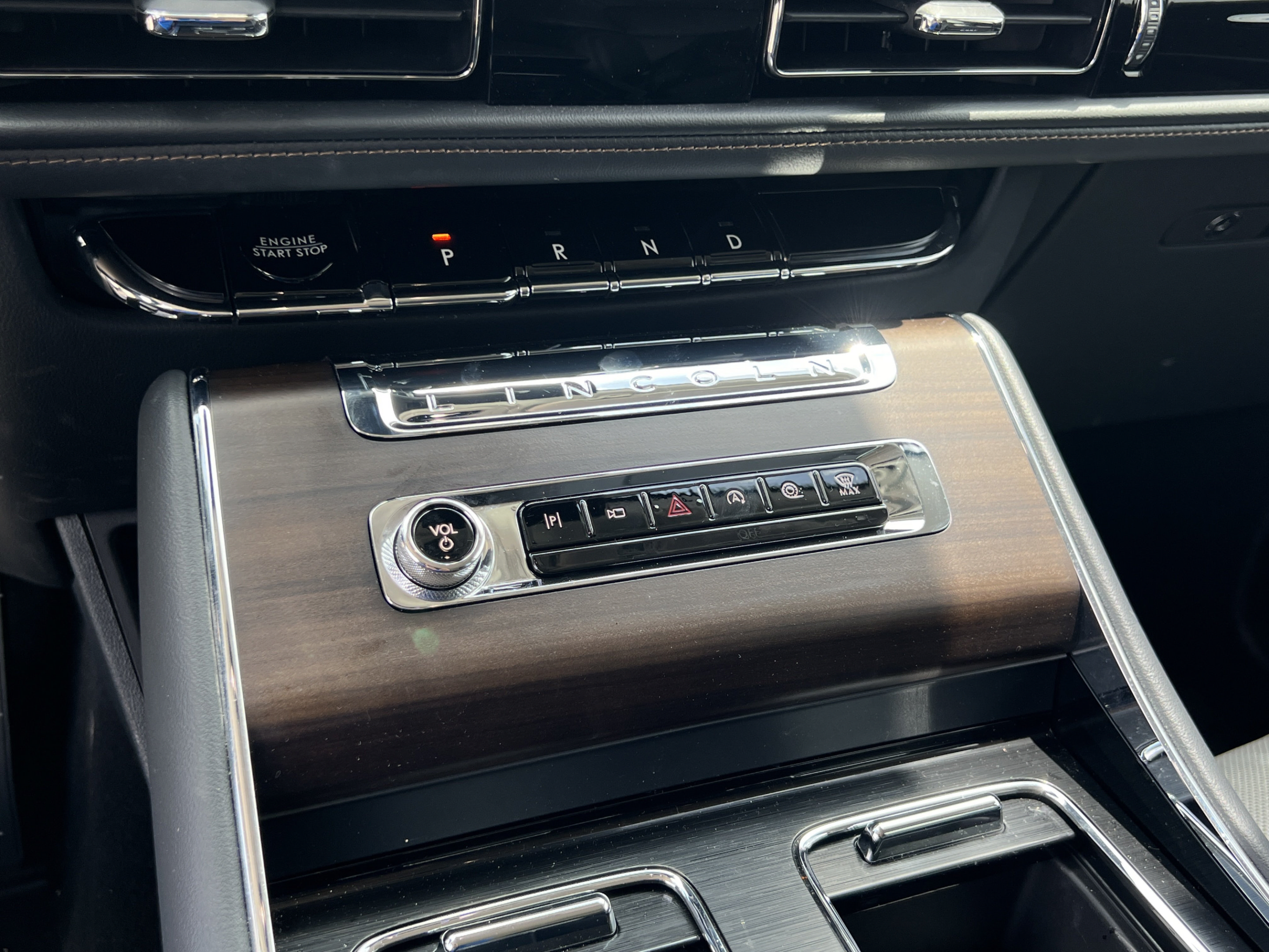 New 2025 Lincoln Aviator Reserve w/ Equipment Group 201A AWD/4WD image 18