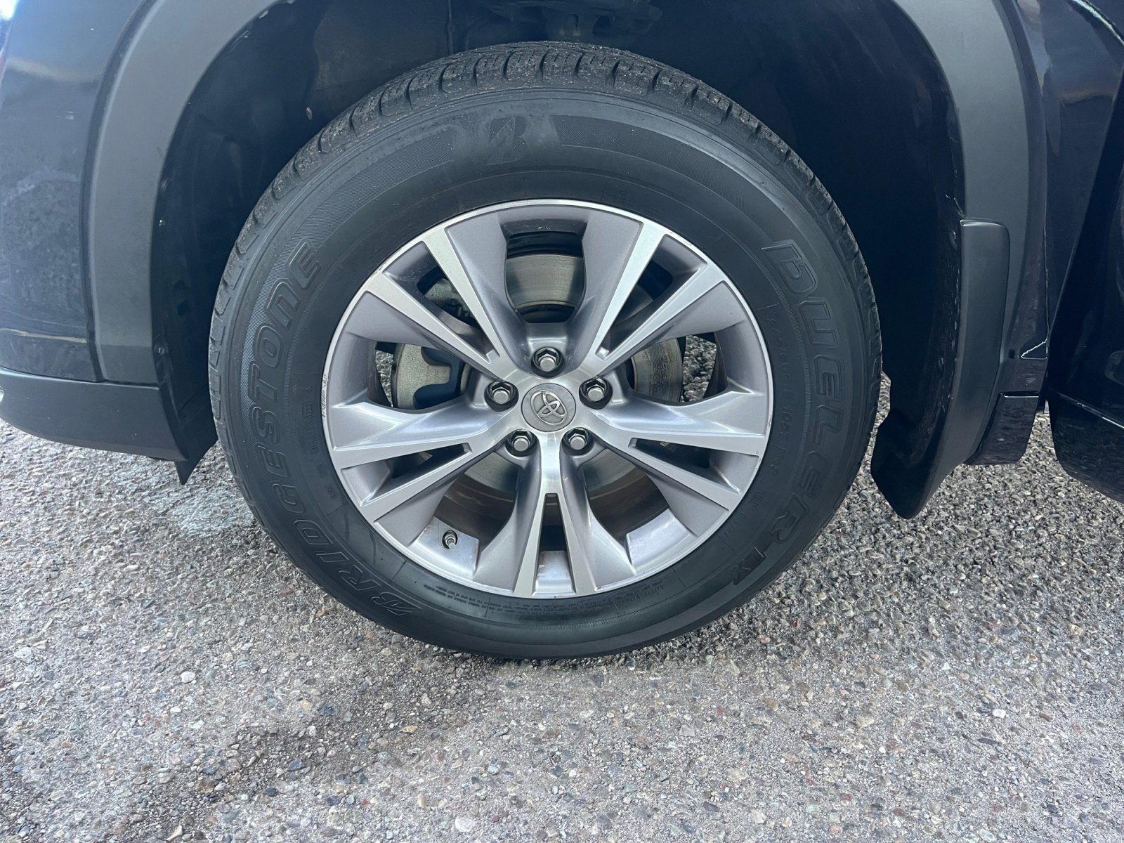 Used 2015 Toyota Highlander XLE image 26