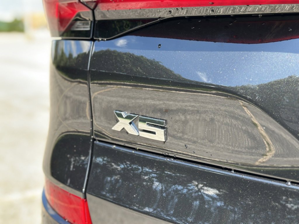 New 2026 BMW X5 M60i image 14