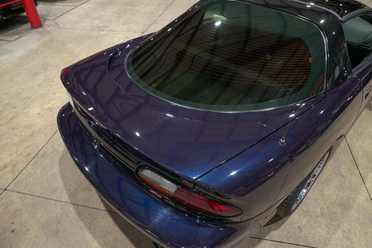 Used 2001 Chevrolet Camaro Z28 w/ SS Performance/Appearance Pkg RWD image 22