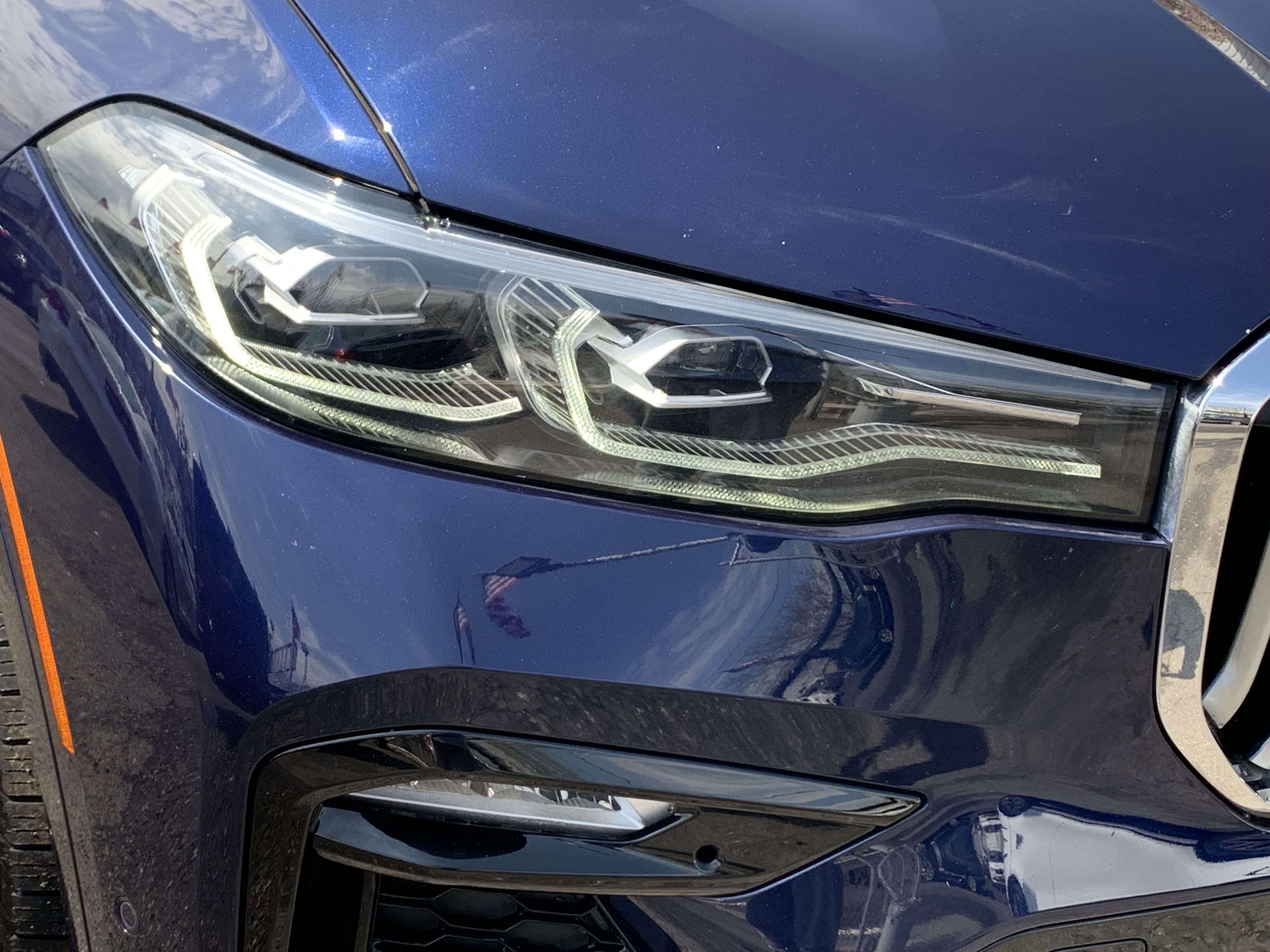 Used 2022 BMW X7 xDrive40i w/ M Sport Package image 17