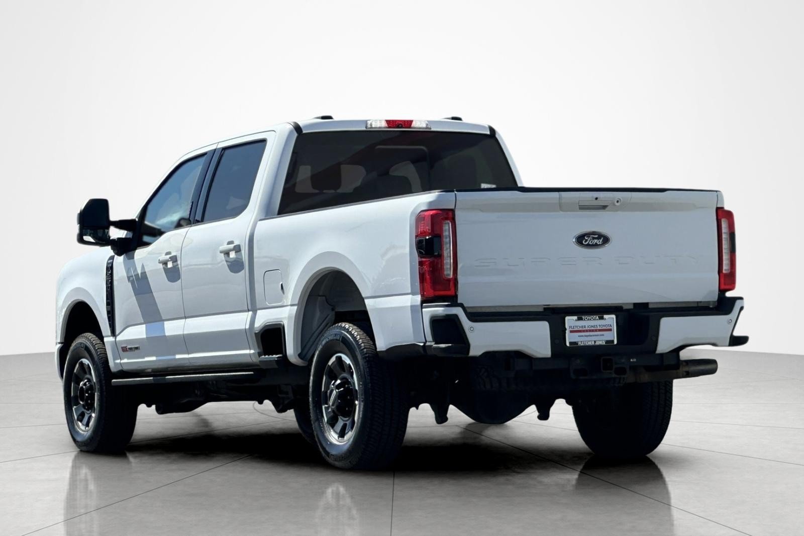 Used 2023 Ford F250 Lariat w/ Lariat Ultimate Package AWD/4WD image 3