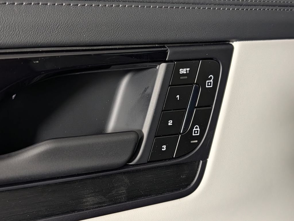 New 2026 Porsche Cayenne GTS AWD/4WD image 26