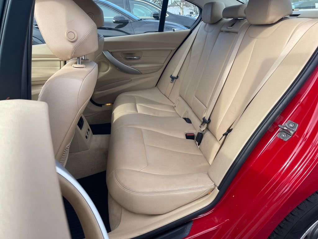 Used 2013 BMW 328i xDrive Sedan image 16