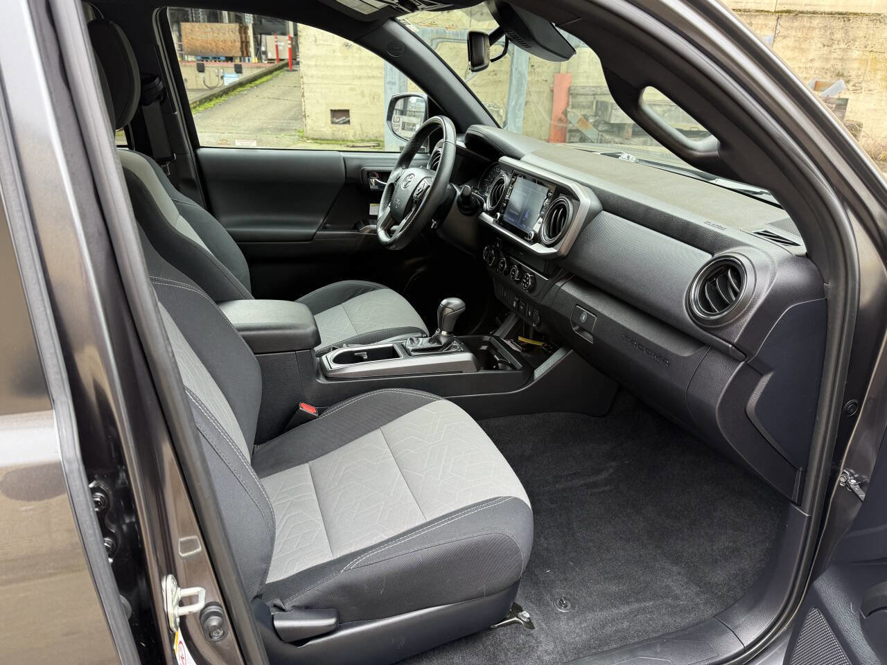 Used 2020 Toyota Tacoma TRD Off-Road w/ Blackout Package image 58