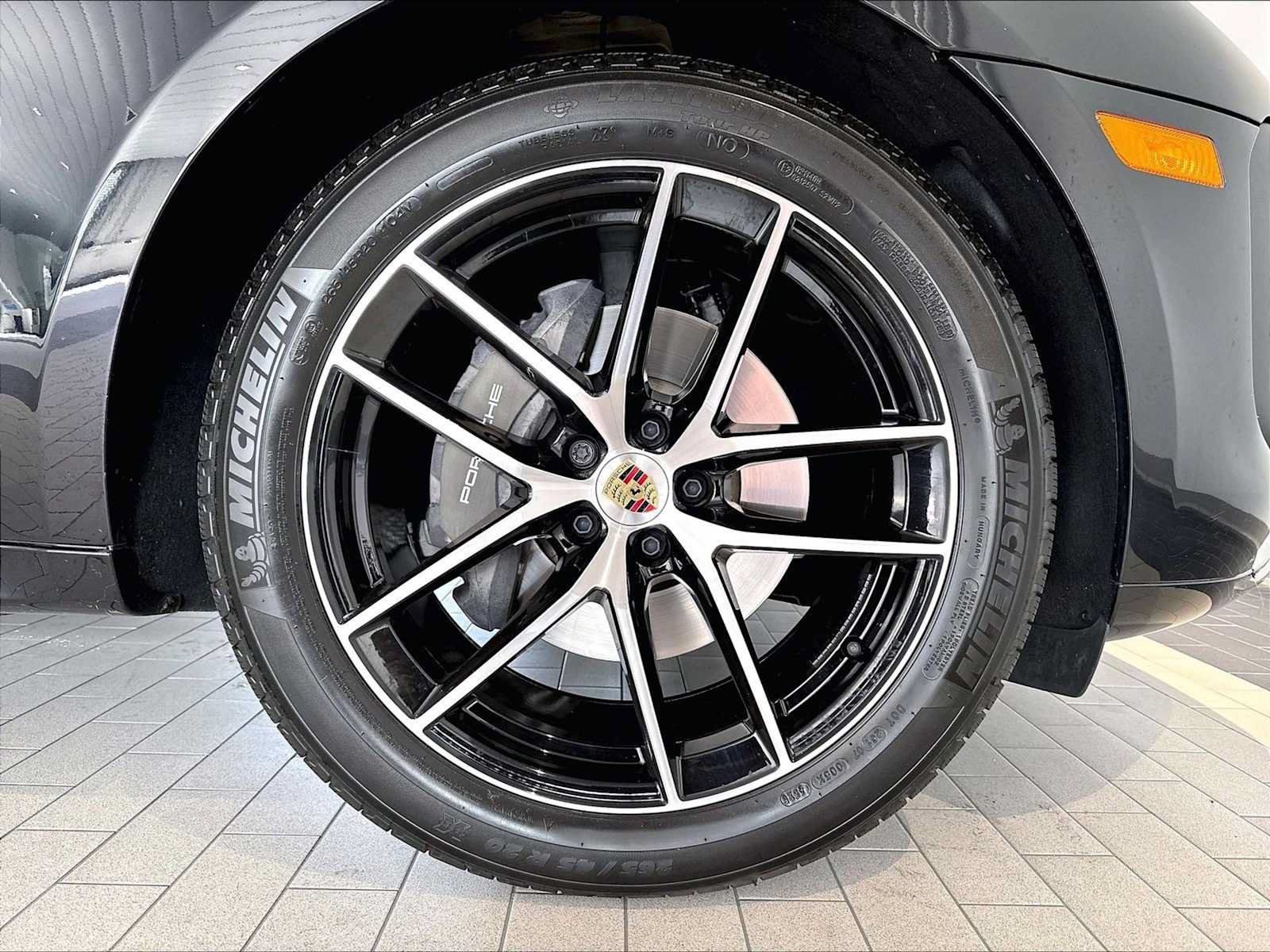 Used 2026 Porsche Macan Turbo AWD/4WD image 14