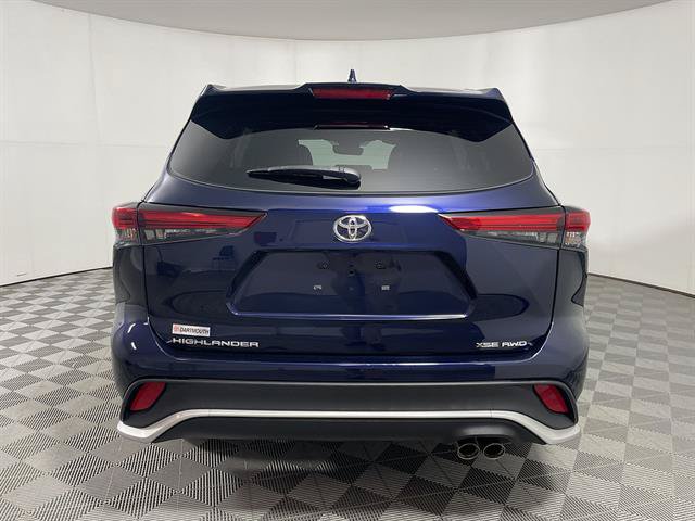 Used 2023 Toyota Highlander XSE AWD/4WD image 6
