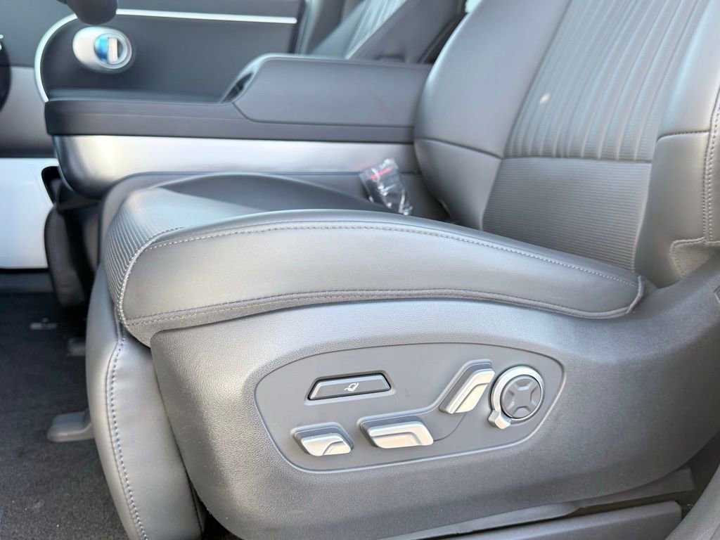 New 2026 Hyundai Ioniq 9 Calligraphy image 12