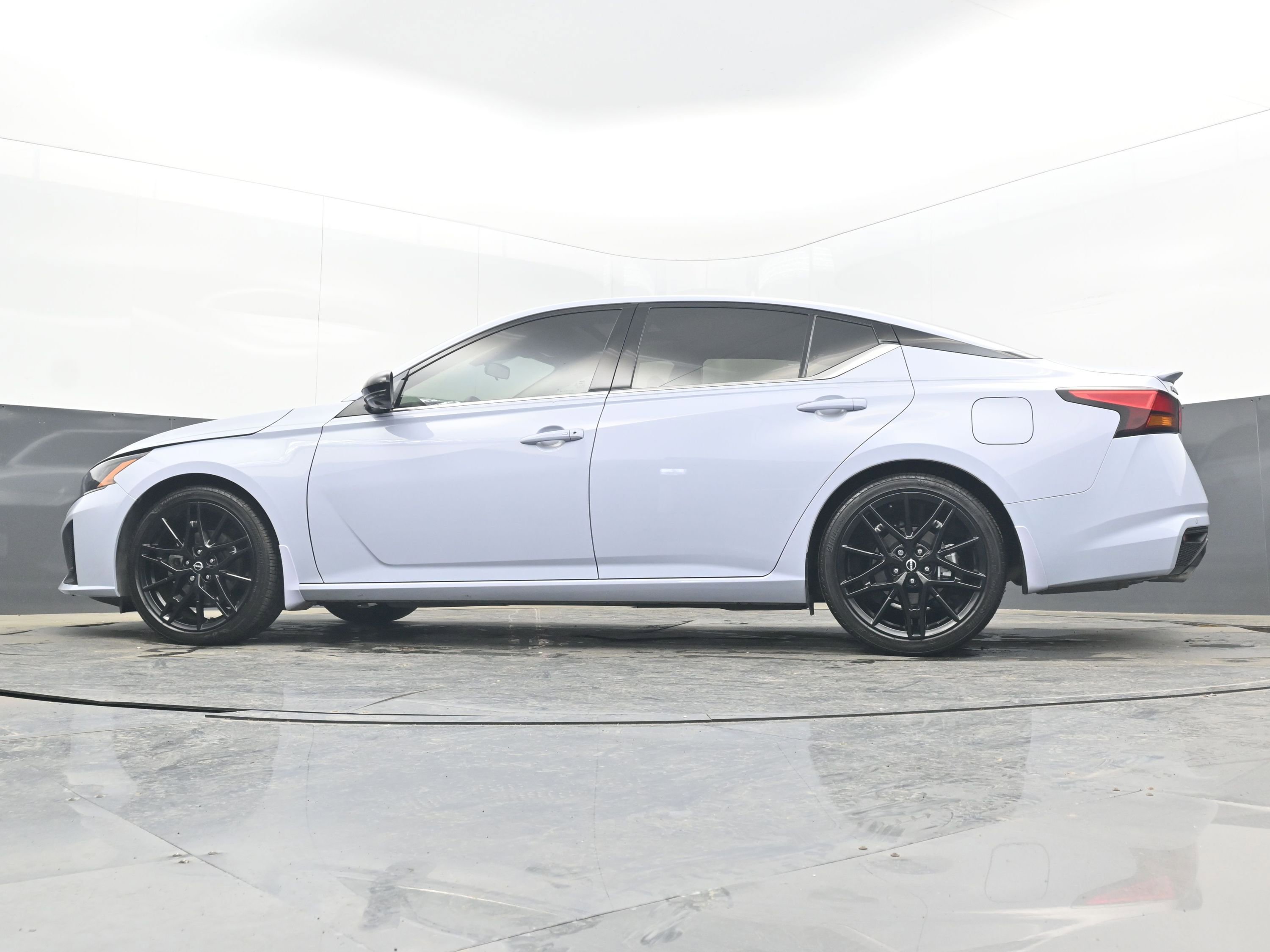 Used 2024 Nissan Altima 2.0 SR image 31