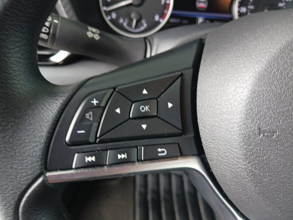 Used 2025 Nissan Sentra SV FWD image 31