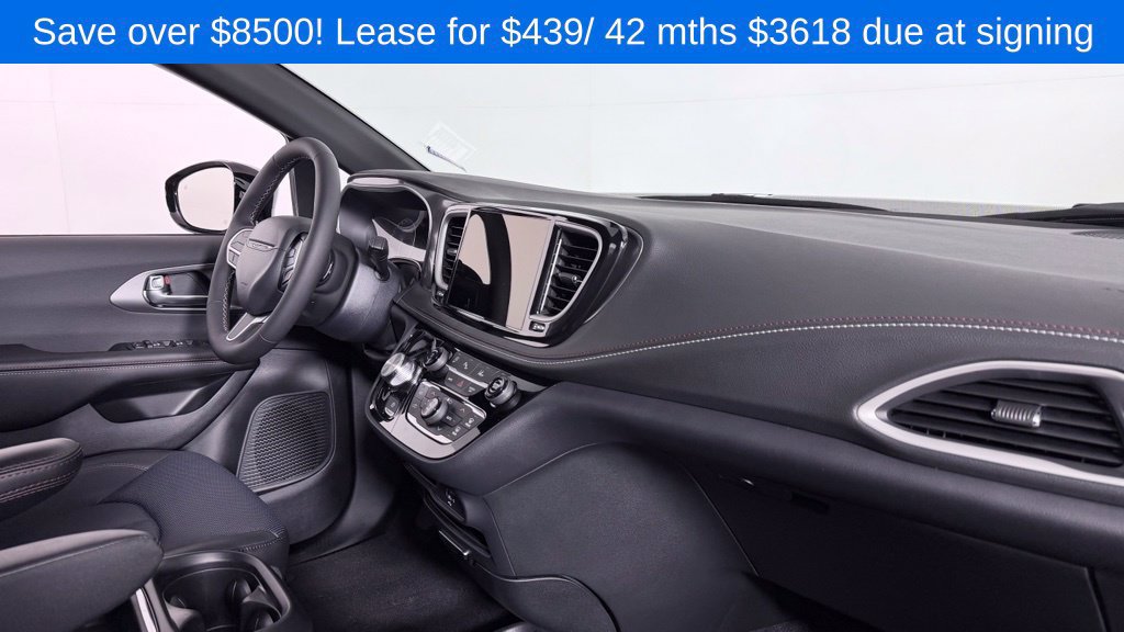 New 2027 Chrysler Pacifica Select AWD/4WD image 31
