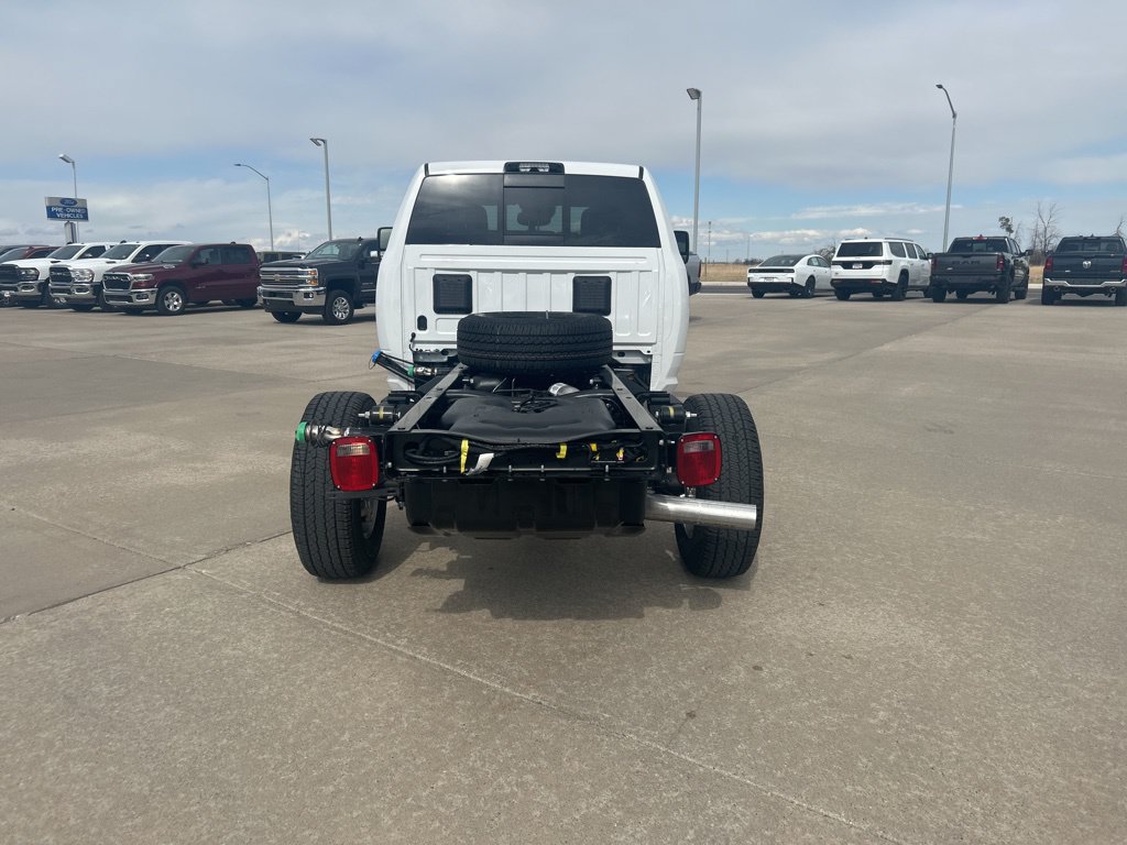 New 2026 RAM 3500 Tradesman AWD/4WD image 4