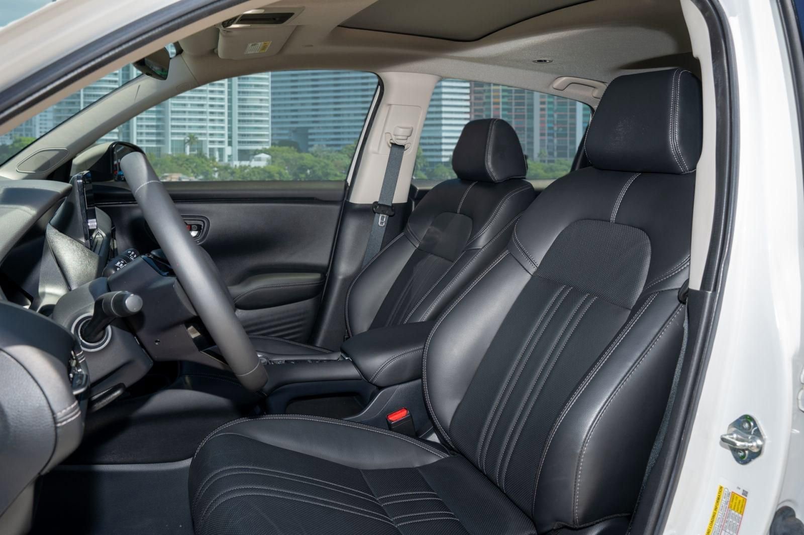 Certified 2024 Honda HR-V EX-L image 17