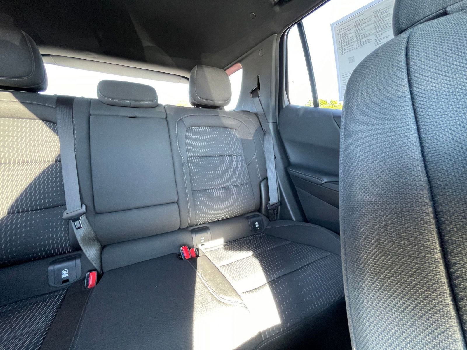 Used 2025 Chevrolet Equinox LT image 36