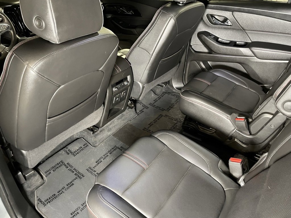 Used 2023 Chevrolet Traverse RS image 36