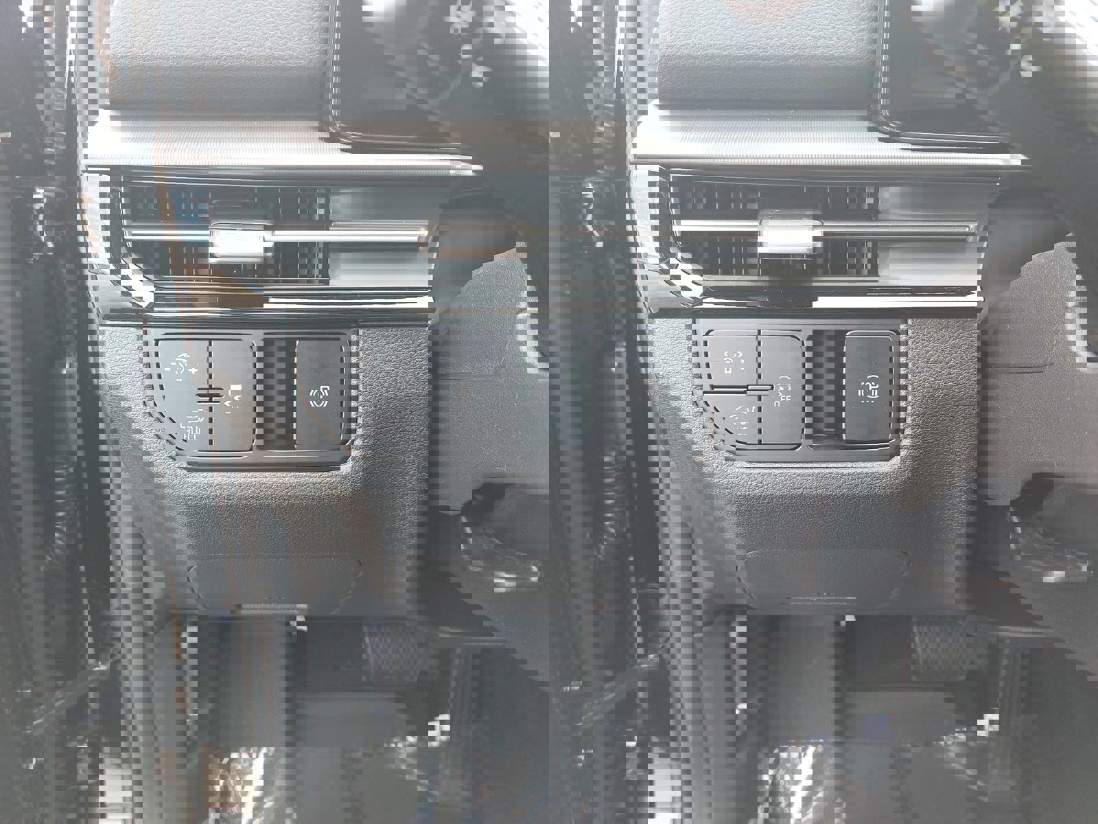 New 2026 Kia Sportage EX image 24