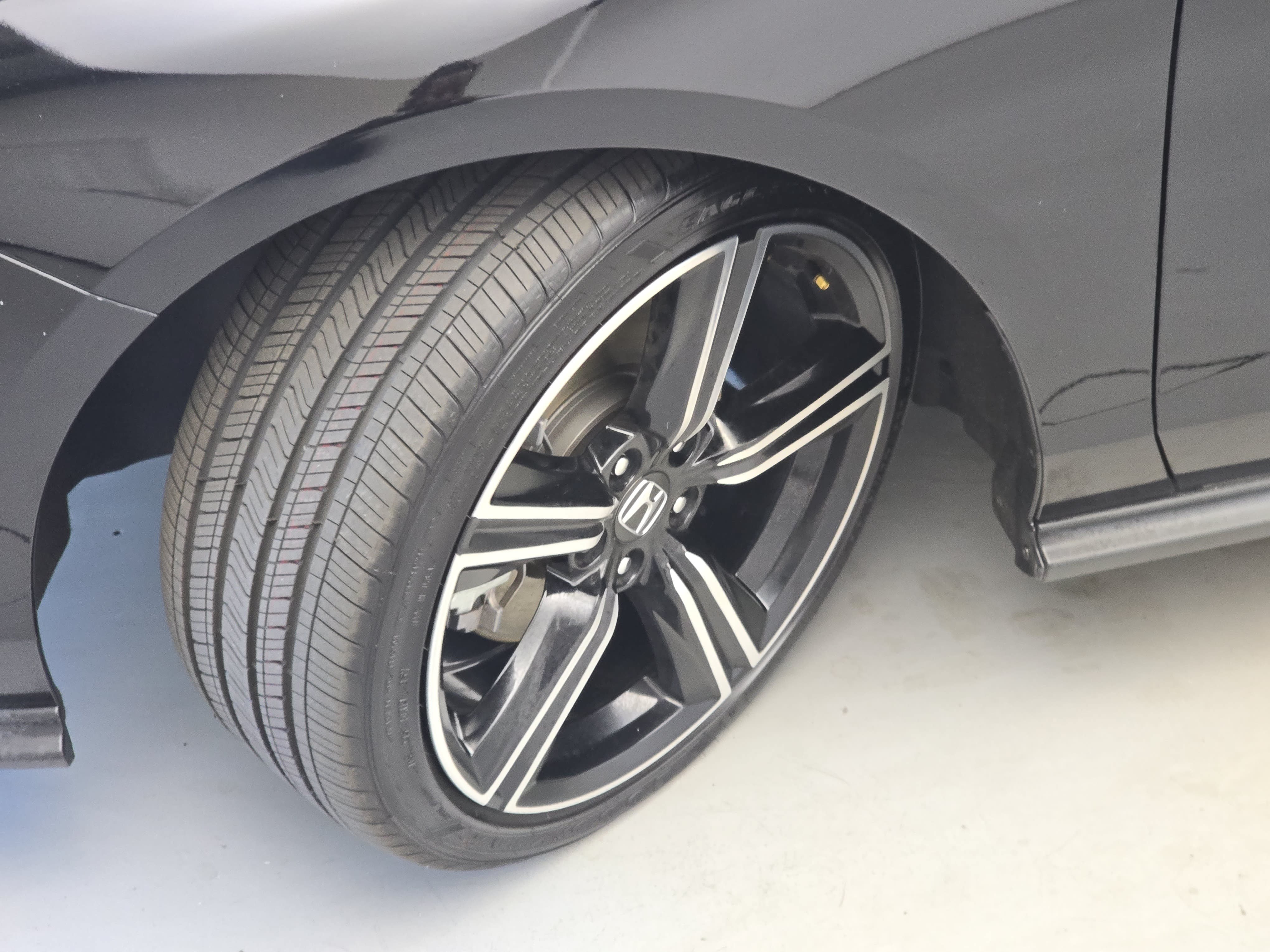 Certified 2025 Honda Accord Sport image 28