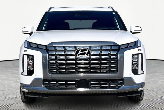 Used 2023 Hyundai Palisade Calligraphy image 3