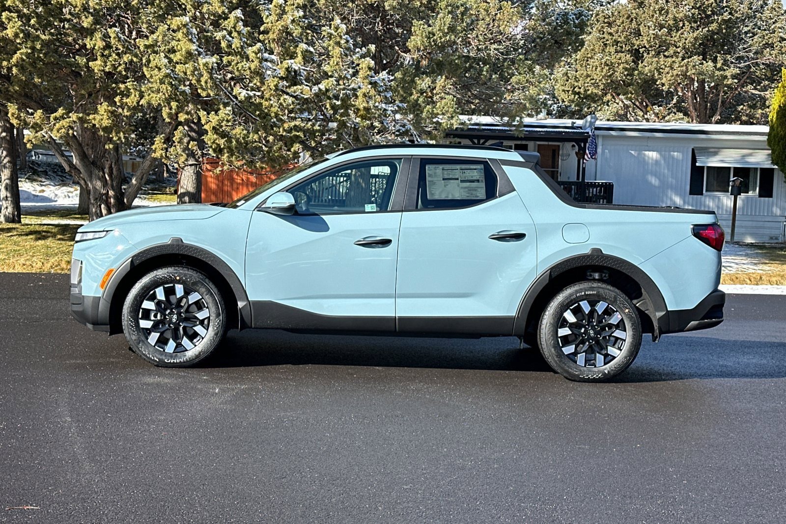 Certified 2025 Hyundai Santa Cruz SEL image 8