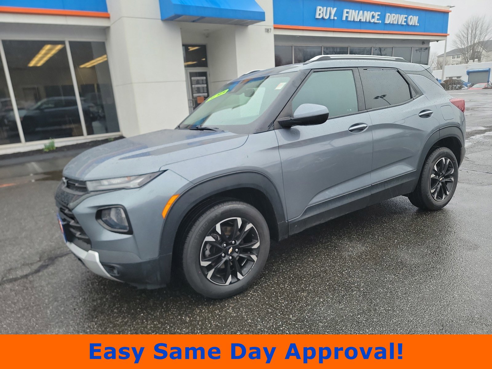 Used 2022 Chevrolet TrailBlazer LT w/ Sun and Liftgate Package image 1