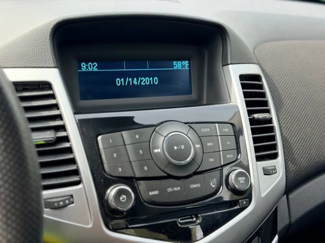 Used 2016 Chevrolet Cruze LT FWD image 11