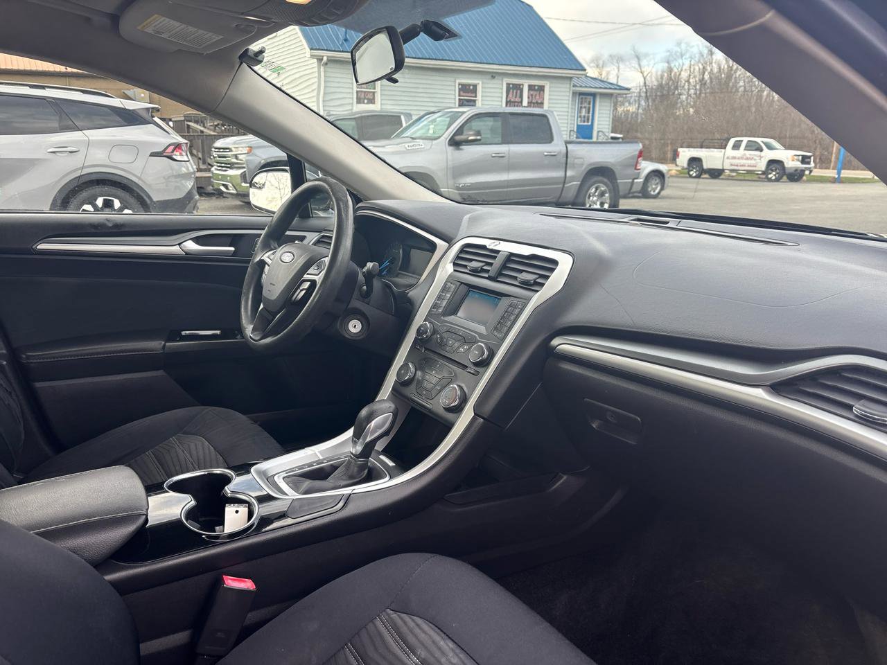 Used 2016 Ford Fusion SE image 7