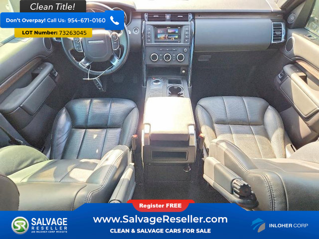 Used 2017 Land Rover Discovery SE image 11