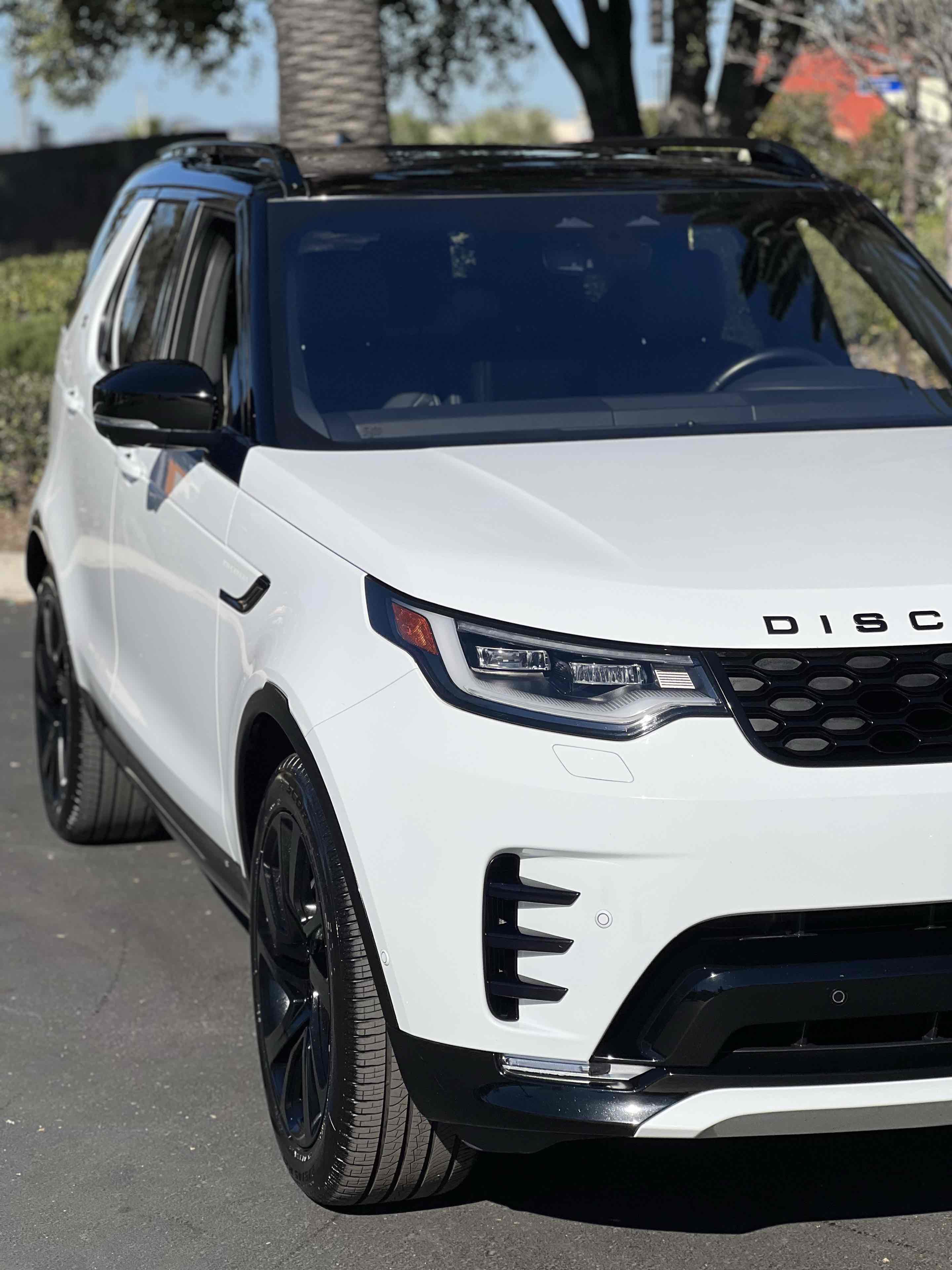 Used 2021 Land Rover Discovery S R-Dynamic image 52