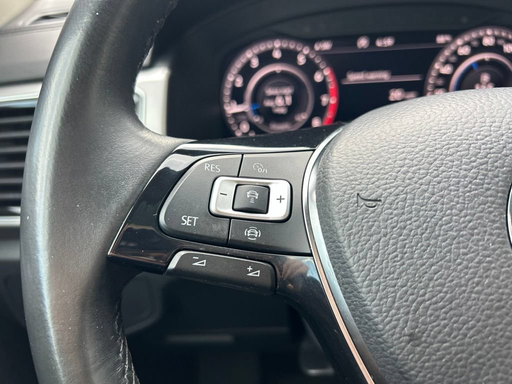 Used 2019 Volkswagen Atlas SEL FWD image 3