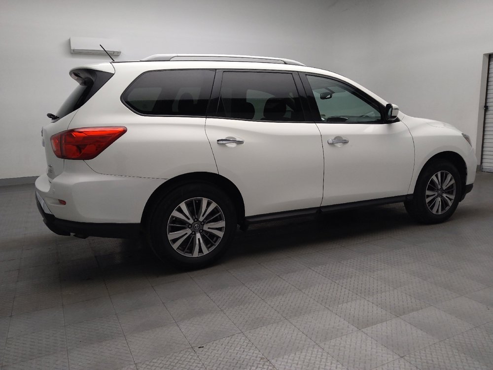 Used 2018 Nissan Pathfinder SV AWD/4WD image 10