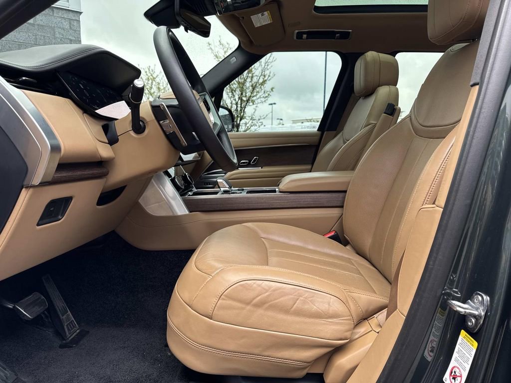Certified 2023 Land Rover Range Rover SE AWD/4WD image 19