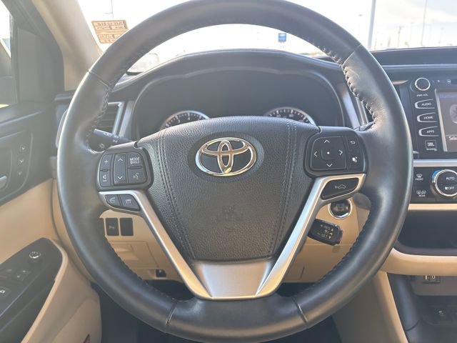 Used 2016 Toyota Highlander Limited image 14