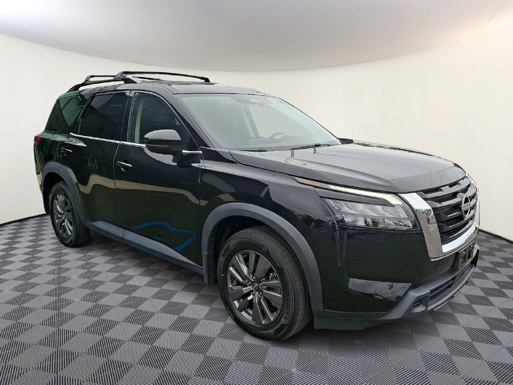 Used 2024 Nissan Pathfinder SV
