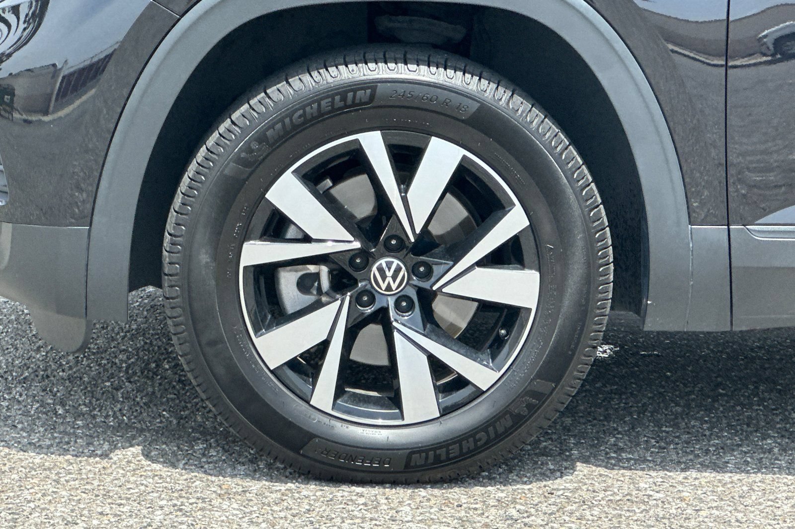 Used 2021 Volkswagen Atlas Cross Sport SE AWD/4WD image 25