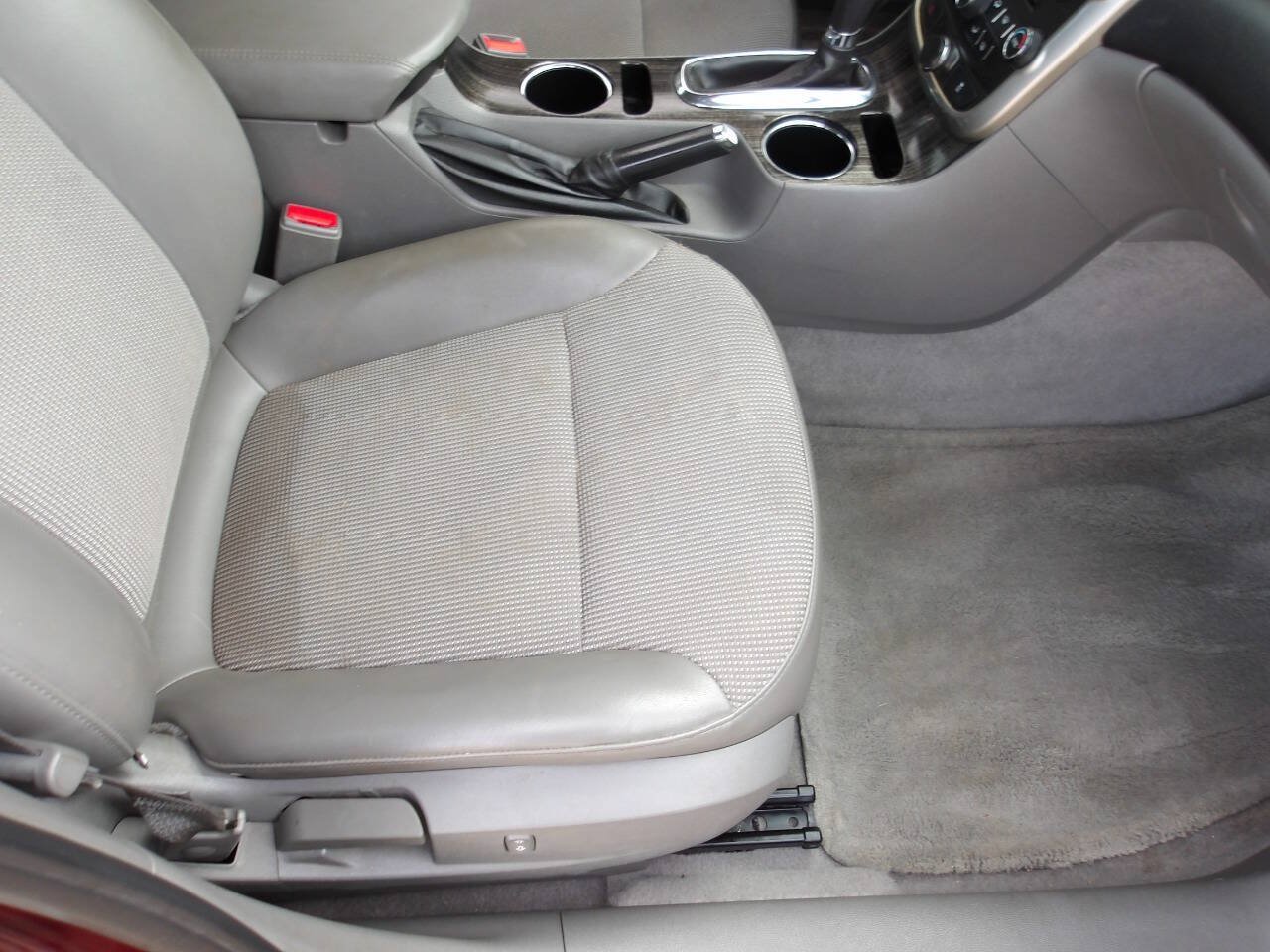 Used 2015 Chevrolet Malibu LT FWD image 18