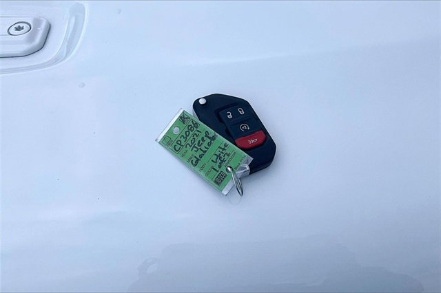 Used 2021 Jeep Gladiator Willys image 10