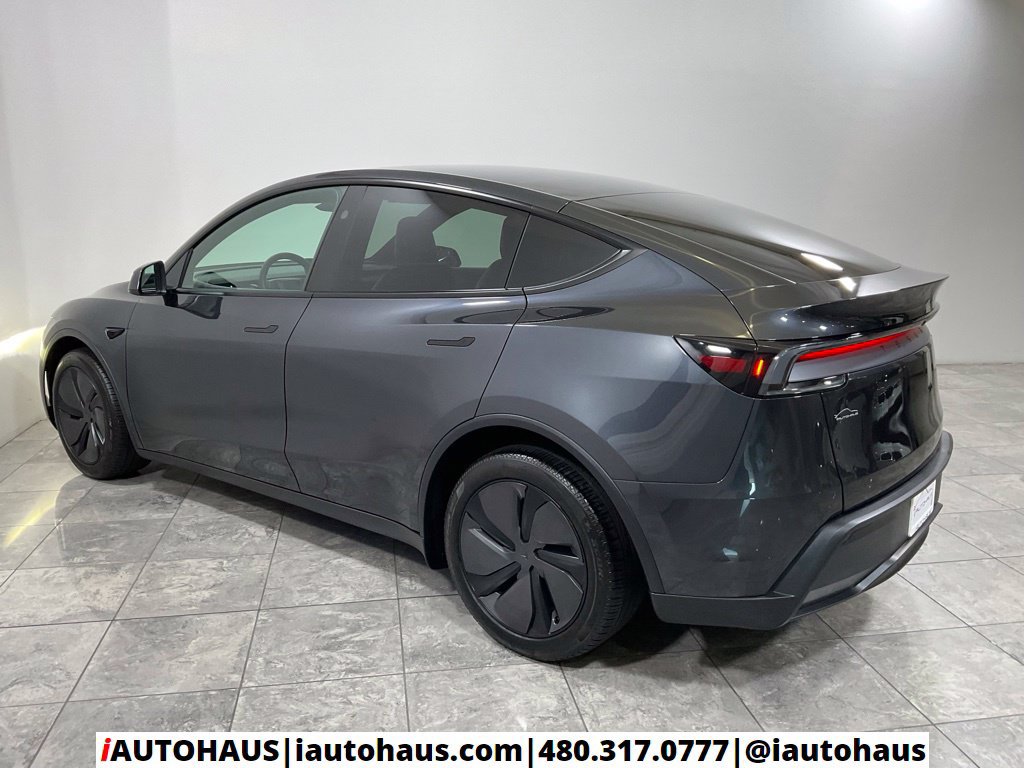 Used 2026 Tesla Model Y Long Range RWD image 4