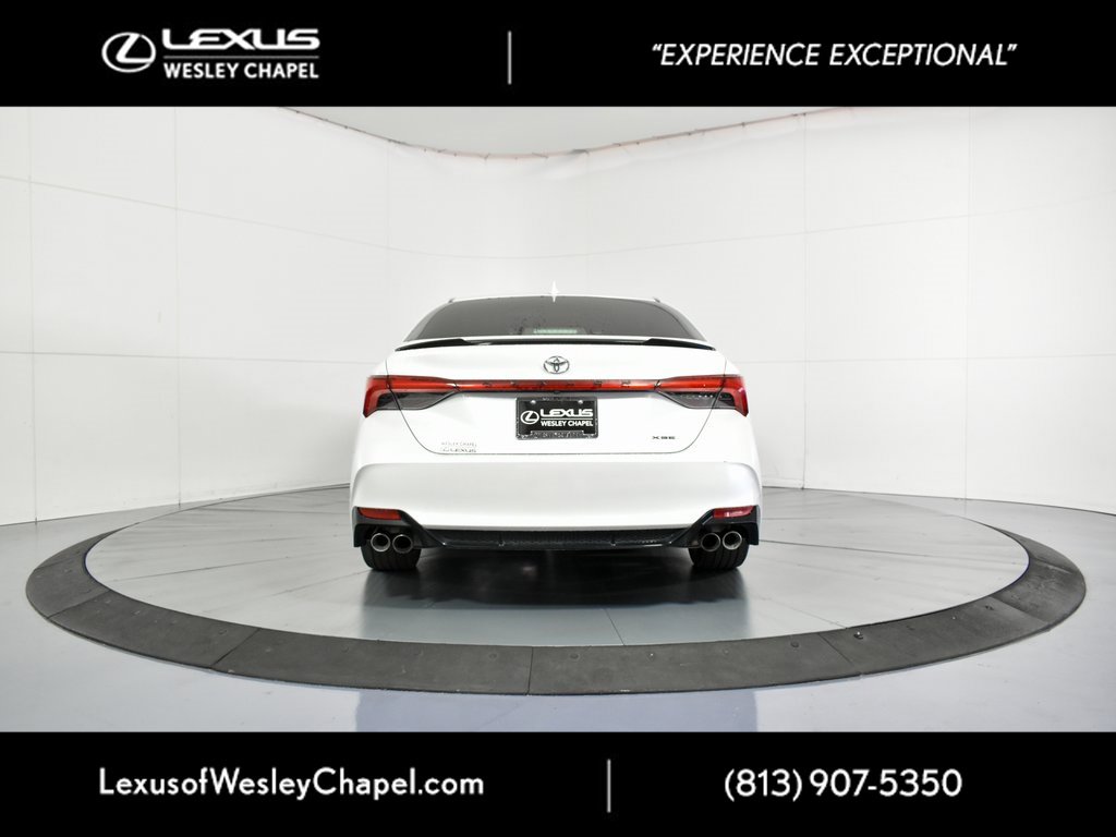 Used 2019 Toyota Avalon XSE image 7