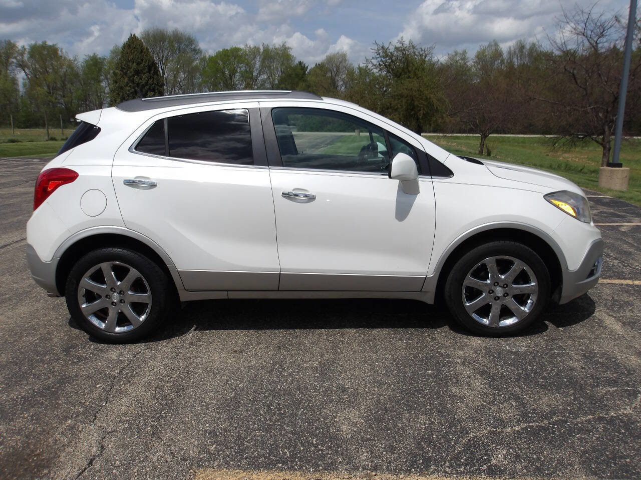 Used 2013 Buick Encore Premium AWD/4WD image 2