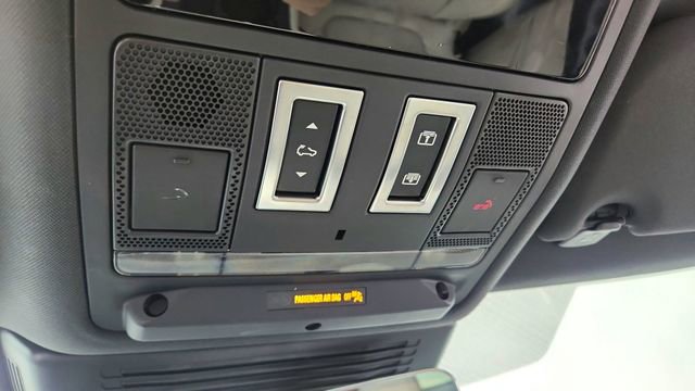 Used 2025 Jaguar F-PACE R-Dynamic S image 53