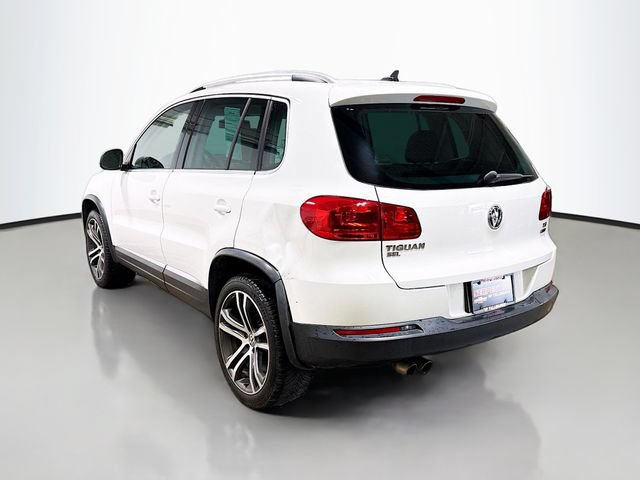 Used 2017 Volkswagen Tiguan SEL AWD/4WD image 8
