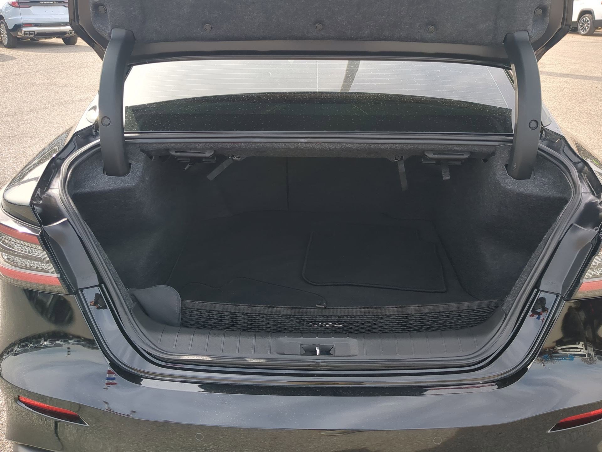 Used 2022 Nissan Maxima SR w/ Sport Mat Group image 23