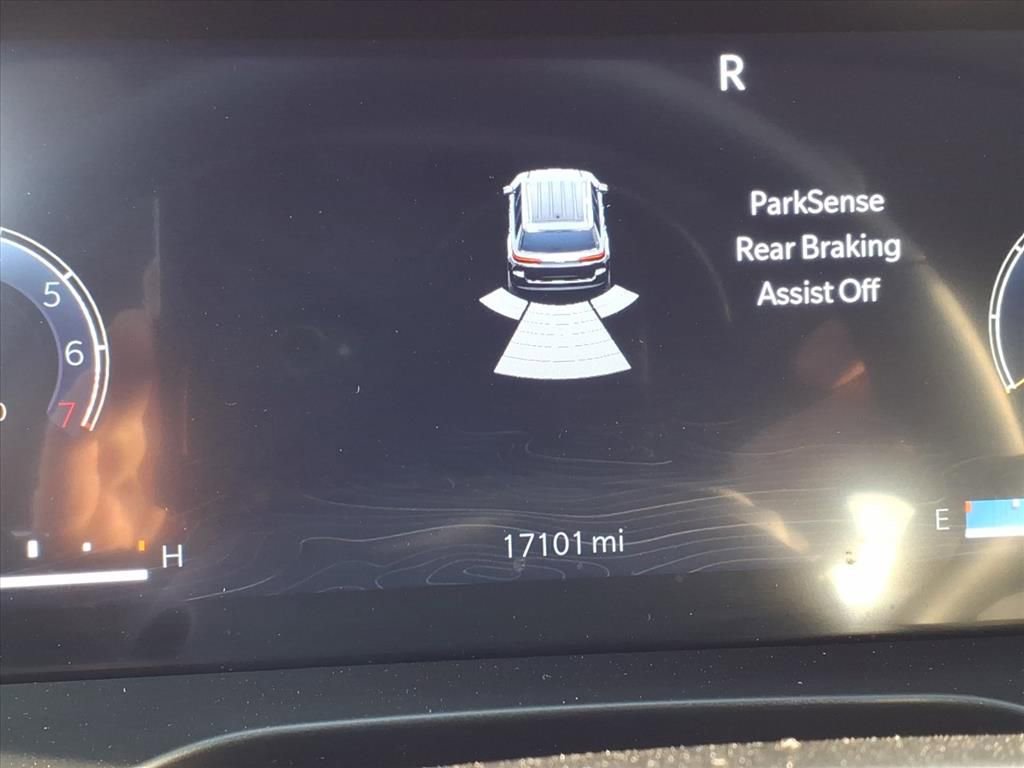 Certified 2023 Jeep Grand Cherokee L Limited w/ Black Appearance Package image 21