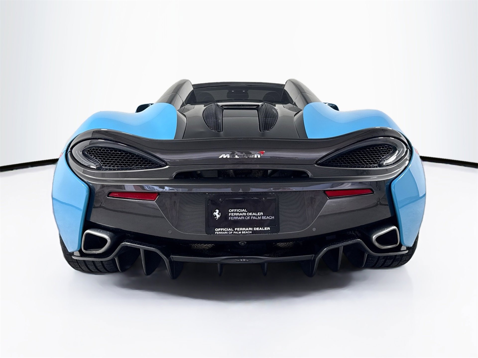 Used 2018 McLaren 570S Spider image 6
