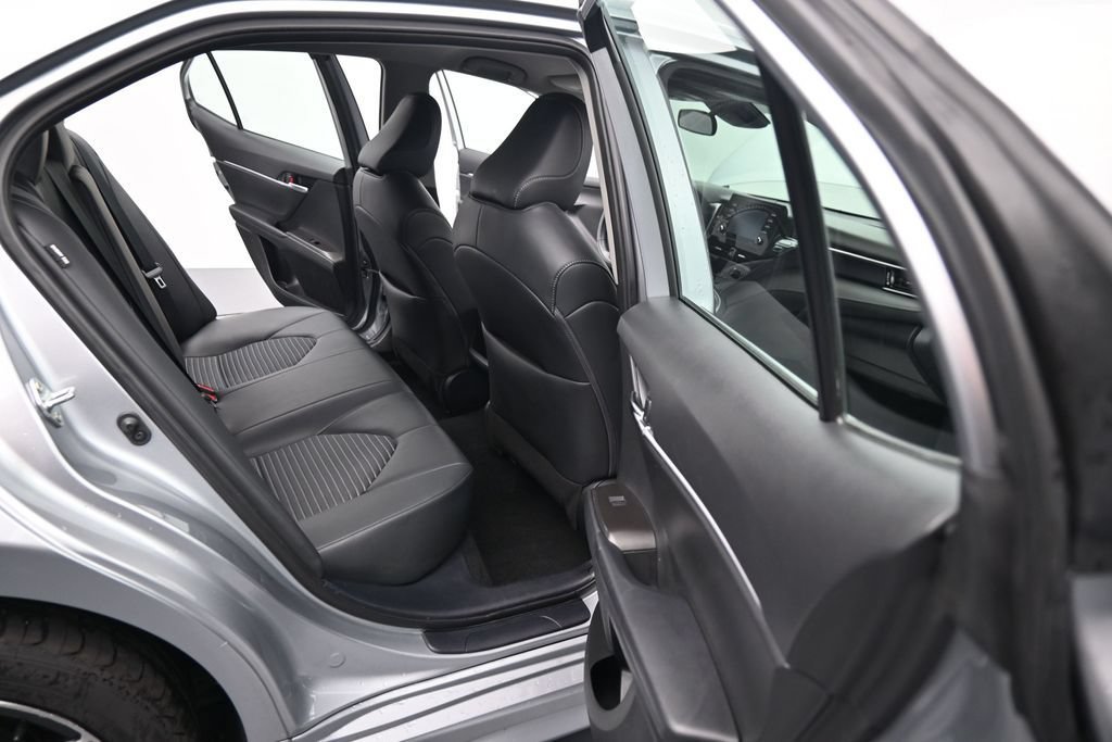 Used 2024 Toyota Camry SE FWD image 24