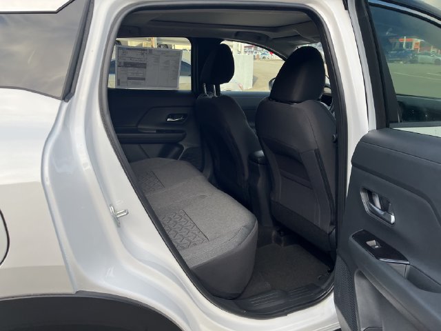 New 2026 Nissan Kicks SV w/ SV Premium Package AWD/4WD image 23