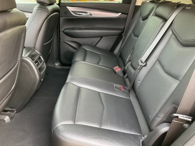 Used 2017 Cadillac XT5 Luxury w/ Driver Awareness Package image 17